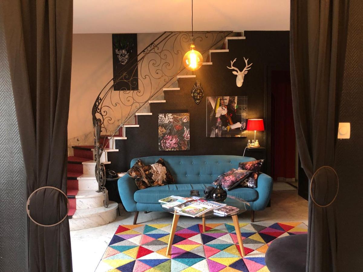 Les Nuits Victoriennes Bed and Breakfast Saint-Germain-du-Corbeis Exteriör bild